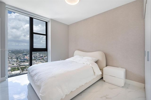 700 NE 24th ST 5407, Miami, FL 33137