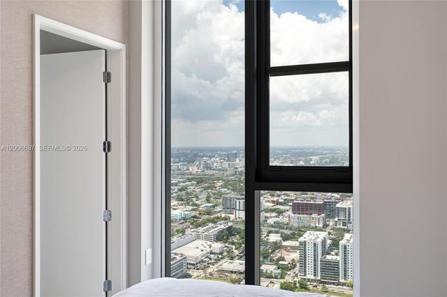 700 NE 24th ST 5407, Miami, FL 33137