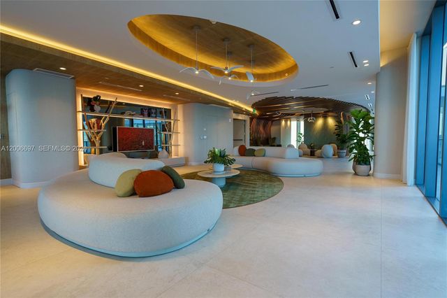 700 NE 24th ST 5407, Miami, FL 33137