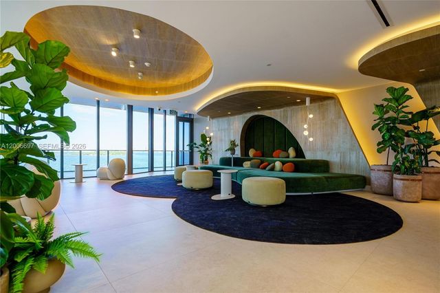 700 NE 24th ST 5407, Miami, FL 33137