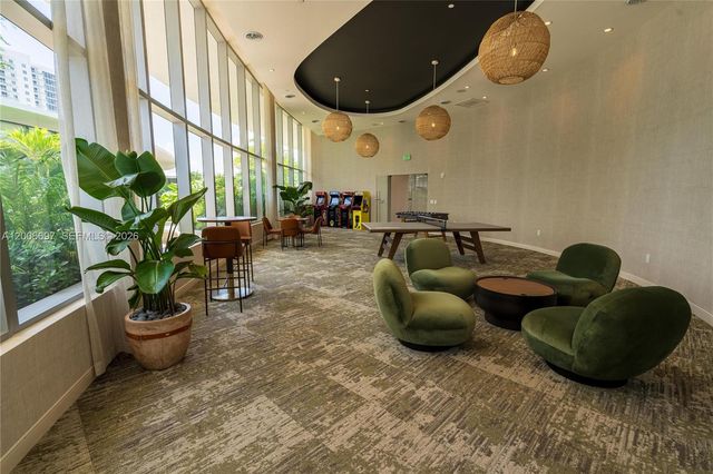 700 NE 24th ST 5407, Miami, FL 33137