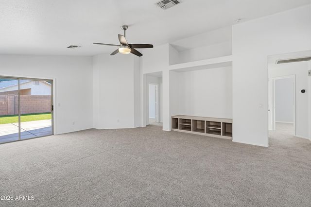5427 W SANDS Road, Glendale, AZ 85301