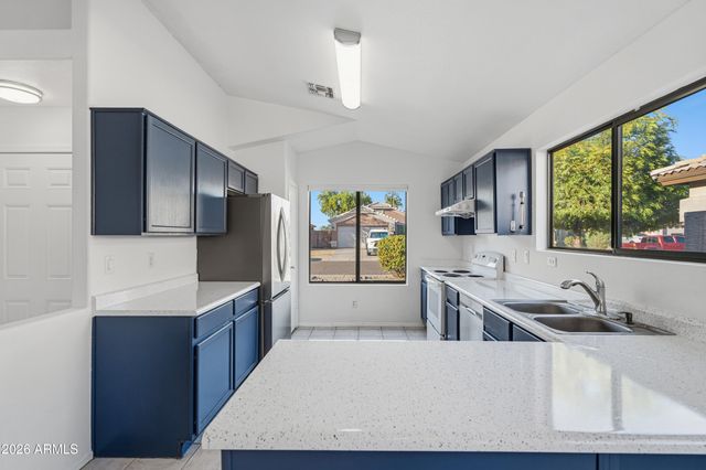 5427 W SANDS Road, Glendale, AZ 85301