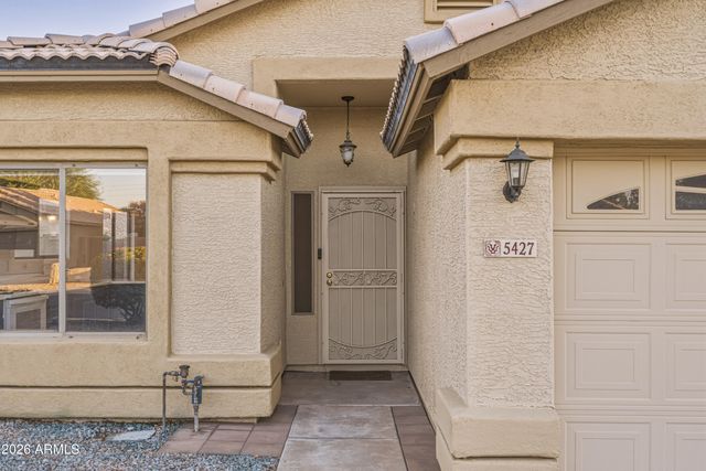 5427 W SANDS Road, Glendale, AZ 85301