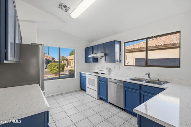 5427 W SANDS Road, Glendale, AZ 85301