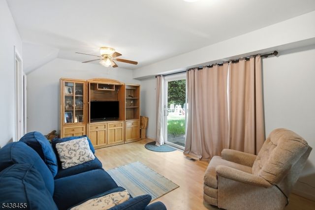13 Abbott Rd, Franklin Twp., NJ 08873