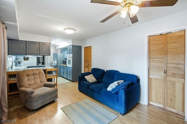 13 Abbott Rd, Franklin Twp., NJ 08873