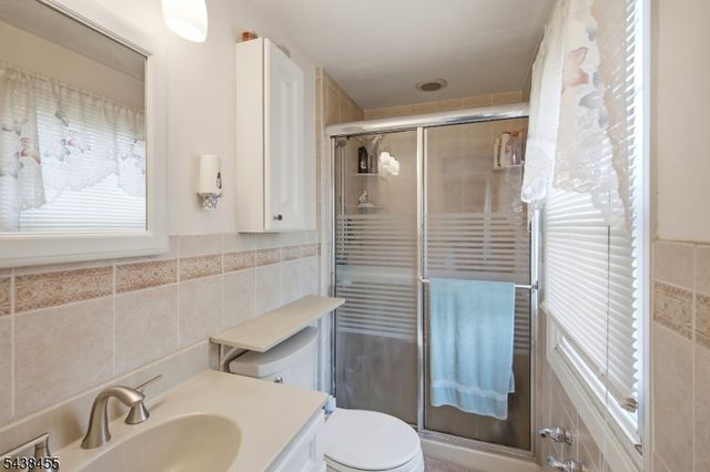 13 Abbott Rd, Franklin Twp., NJ 08873