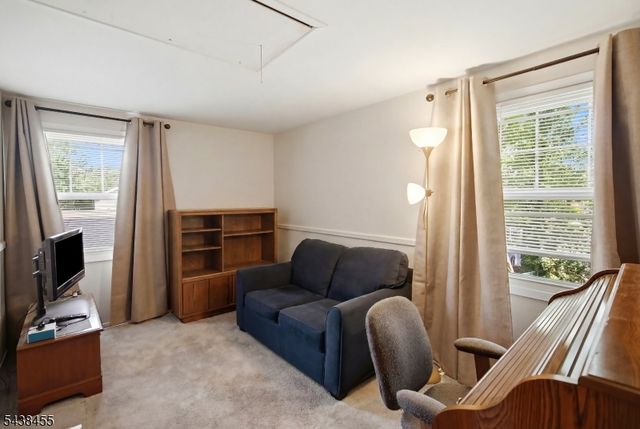 13 Abbott Rd, Franklin Twp., NJ 08873