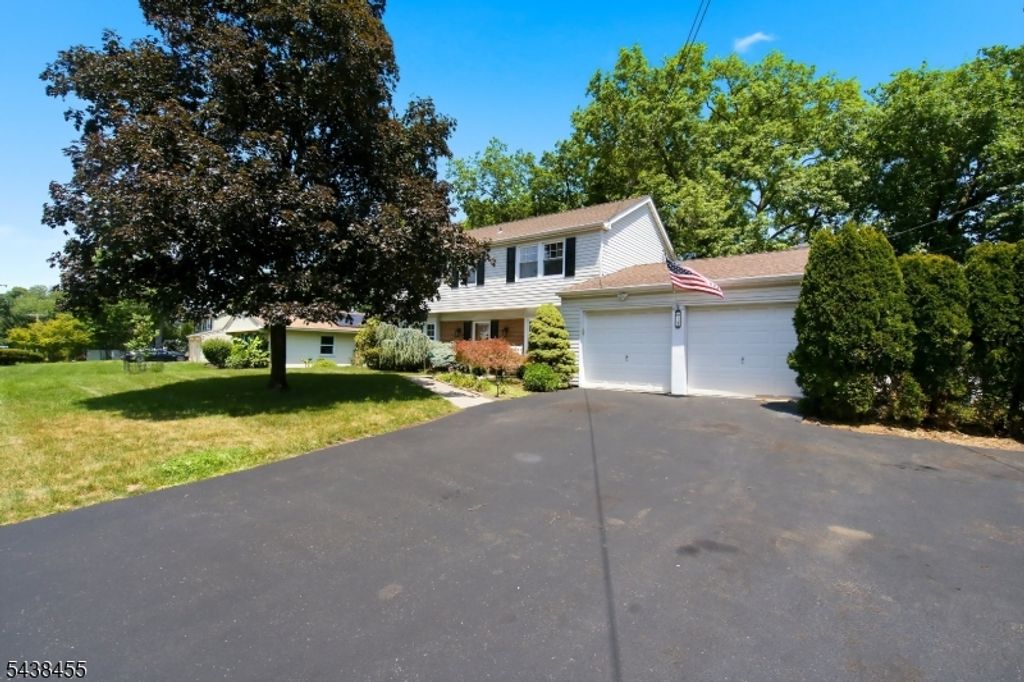 13 Abbott Rd, Franklin Twp., NJ 08873 — photo 2