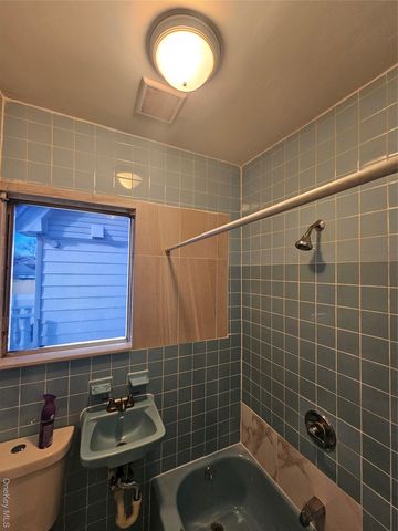 109-38 135 Street, South Ozone Park, NY 11420