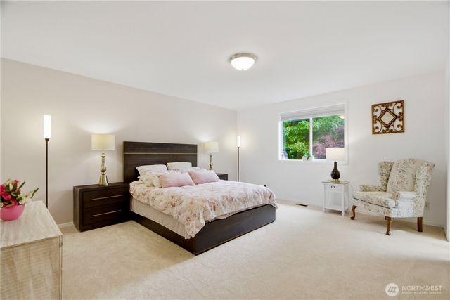 23030 NE 13th Street, Sammamish, WA 98074