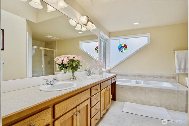 23030 NE 13th Street, Sammamish, WA 98074
