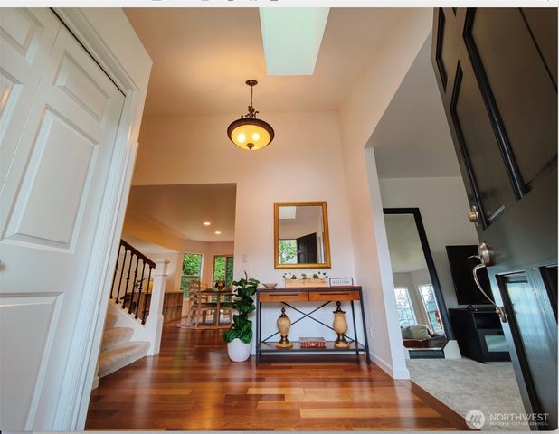 23030 NE 13th Street, Sammamish, WA 98074