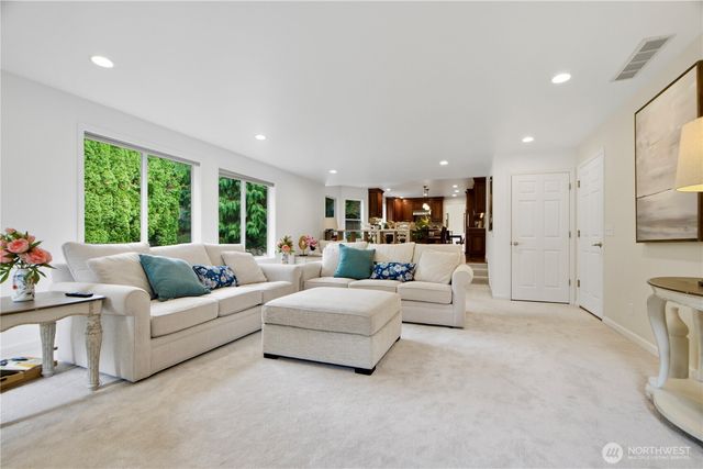 23030 NE 13th Street, Sammamish, WA 98074