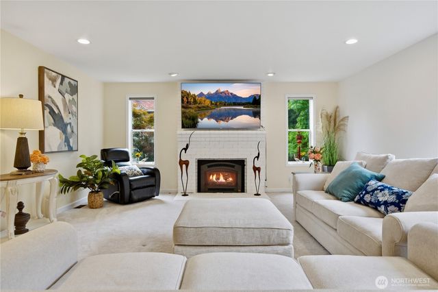 23030 NE 13th Street, Sammamish, WA 98074