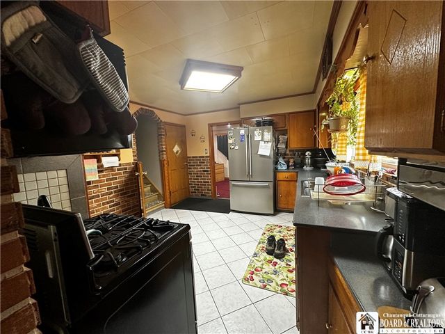 470 North Ogden Street W, Buffalo, NY 14212