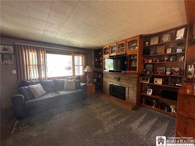 470 North Ogden Street W, Buffalo, NY 14212