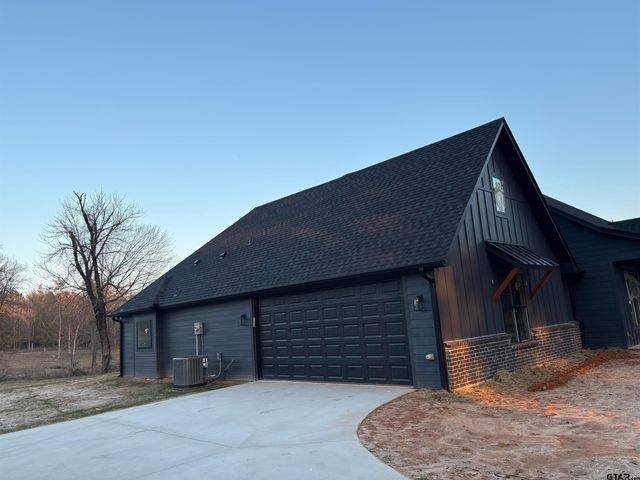 21053 County Road 26, Tyler, TX 75705