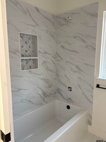 21053 County Road 26, Tyler, TX 75705