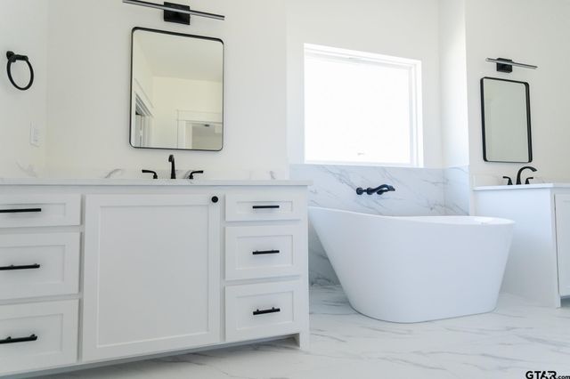 21053 County Road 26, Tyler, TX 75705