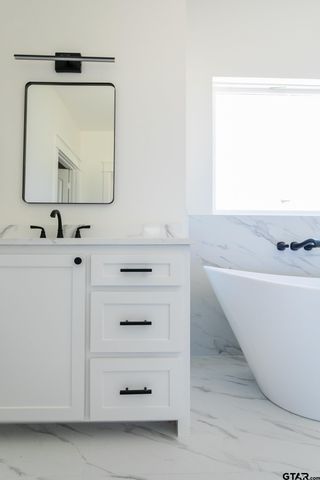 21053 County Road 26, Tyler, TX 75705