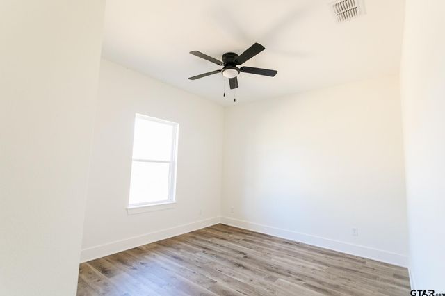 21053 County Road 26, Tyler, TX 75705