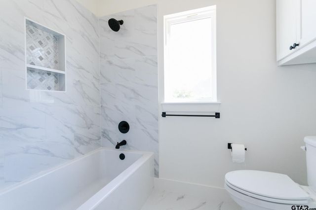 21053 County Road 26, Tyler, TX 75705