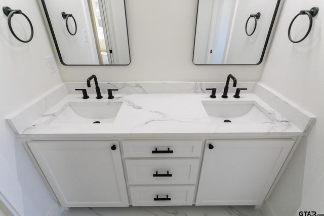 21053 County Road 26, Tyler, TX 75705