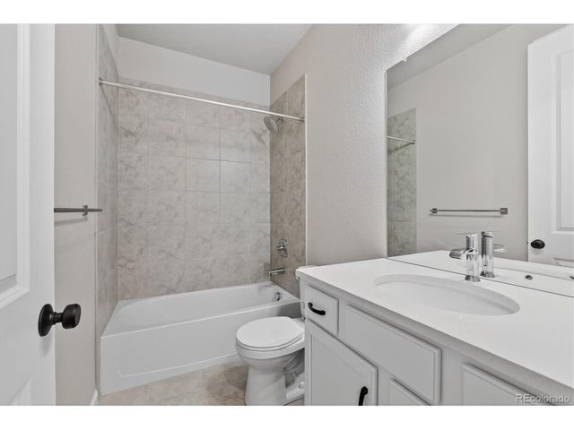 8287 S Quail St, Littleton, CO 80127