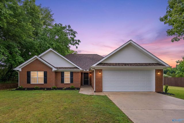 128 Honeycutt Road, Hazel Green, AL 35750