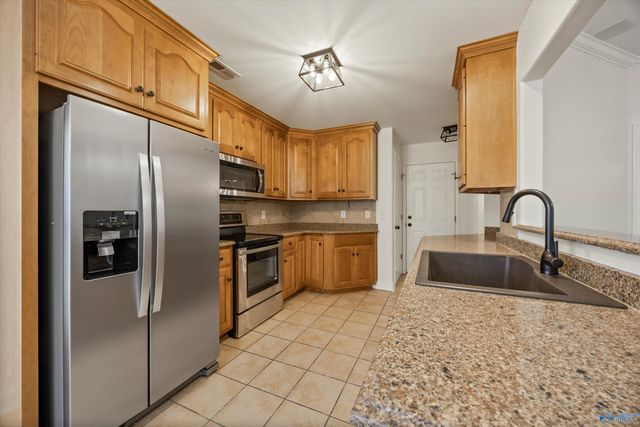 128 Honeycutt Road, Hazel Green, AL 35750