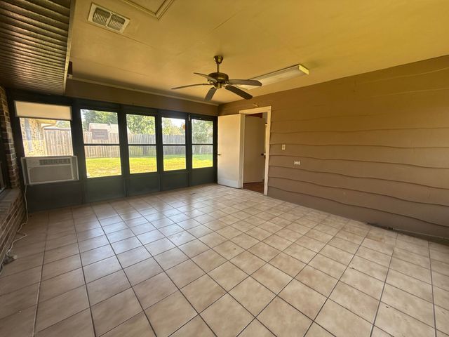 124 Belle Helene St, Thibodaux, LA 70301