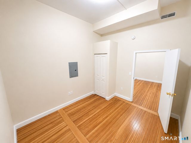 105 Bank Street 2D, Waterbury, CT 06702