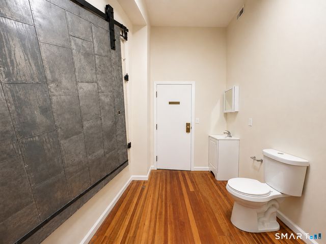 105 Bank Street 2D, Waterbury, CT 06702