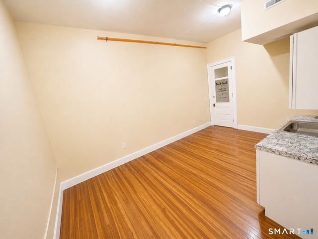 105 Bank Street 2D, Waterbury, CT 06702