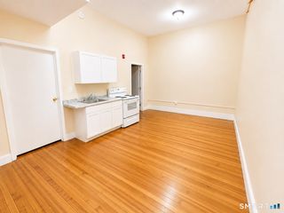 105 Bank Street 2D, Waterbury, CT 06702