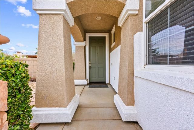 39926 Meadowcrest Way, Palmdale, CA 93551