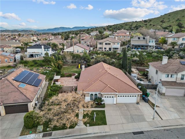 39926 Meadowcrest Way, Palmdale, CA 93551