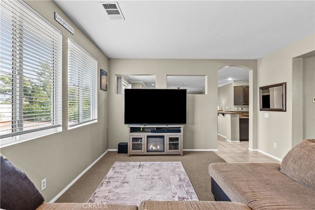 39926 Meadowcrest Way, Palmdale, CA 93551