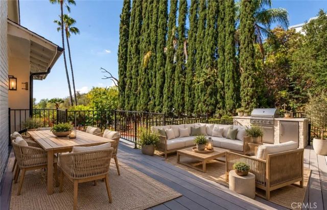 401 Brockmont Drive, Glendale, CA 91202