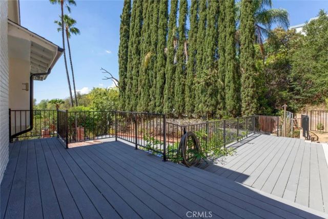 401 Brockmont Drive, Glendale, CA 91202