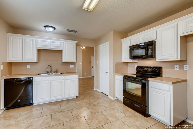 6427 ITHACA FLS, San Antonio, TX 78239