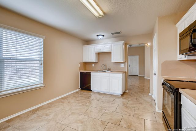 6427 ITHACA FLS, San Antonio, TX 78239