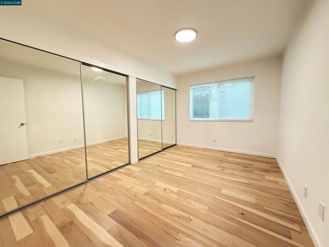 10 Moss Ave 15, Oakland, CA 94610