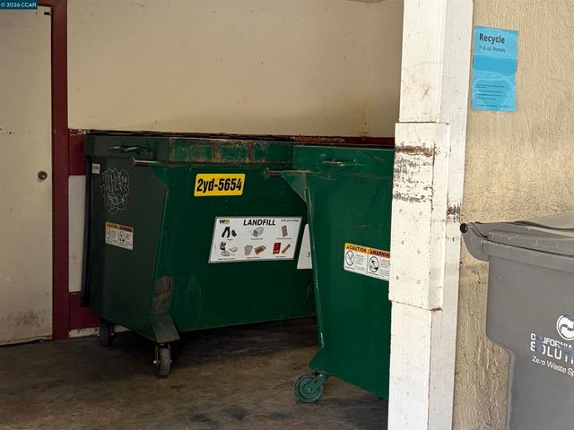 10 Moss Ave 15, Oakland, CA 94610