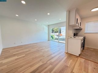 10 Moss Ave 15, Oakland, CA 94610