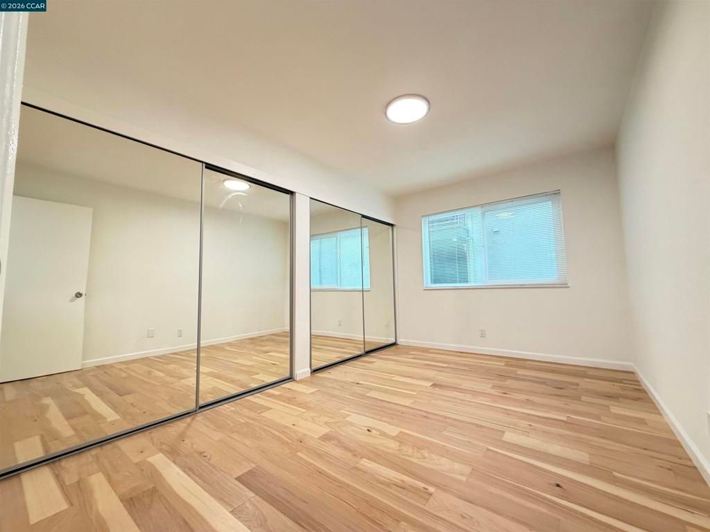 Image 21 of property listing at 10 Moss Ave 15, Oakland, CA 94610