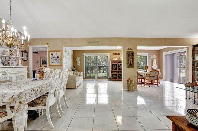 2077 SW 15th Place, Deerfield Beach, FL 33442