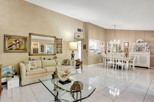 2077 SW 15th Place, Deerfield Beach, FL 33442